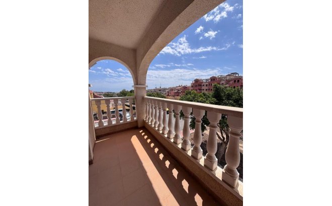 Resale - Town House -
Villamartin - Costa Blanca