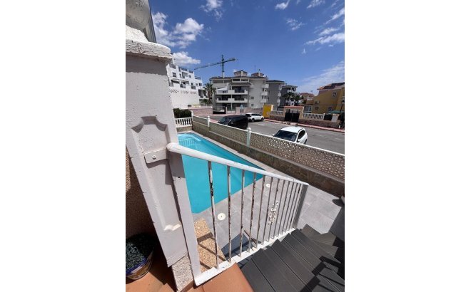 Resale - Town House -
Villamartin - Costa Blanca