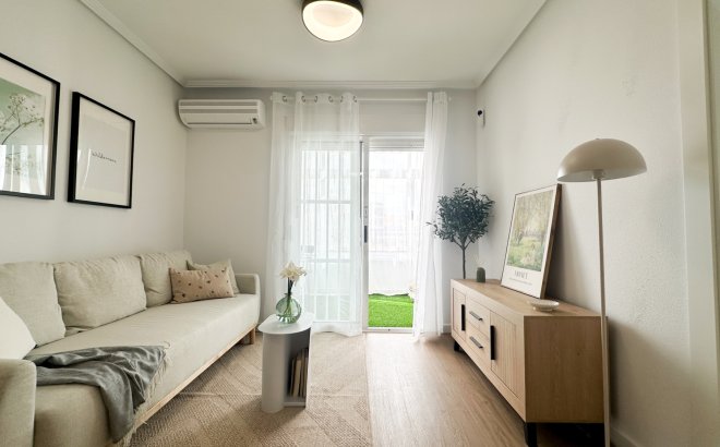 Resale - Apartment -
Orihuela Costa - Costa Blanca