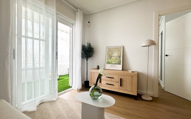 Resale - Apartment -
Orihuela Costa - Costa Blanca