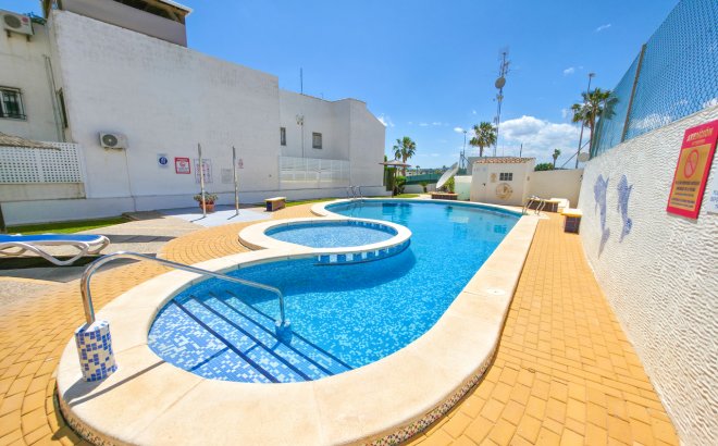 Resale - Apartment -
Vistabella Golf Entre Naranjos - Inland