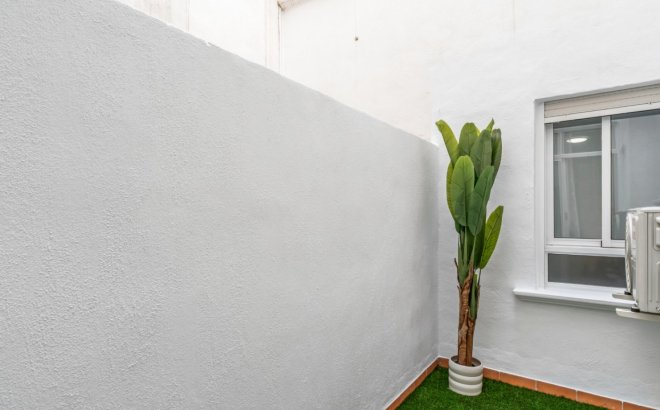Resale - Apartment -
Orihuela Costa - Costa Blanca