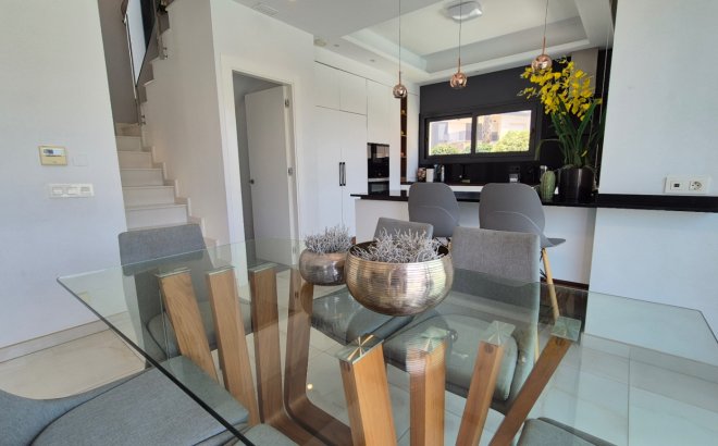 Resale - Villa -
Torrevieja - Costa Blanca