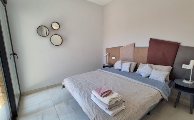 Resale - Villa -
Torrevieja - Costa Blanca