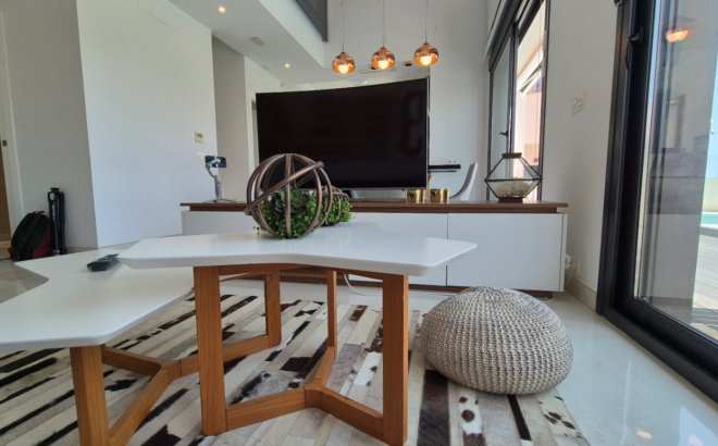 Resale - Villa -
Torrevieja - Costa Blanca