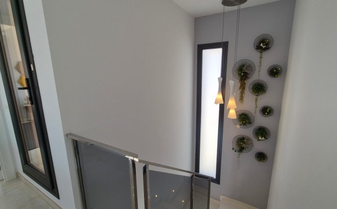 Resale - Villa -
Torrevieja - Costa Blanca