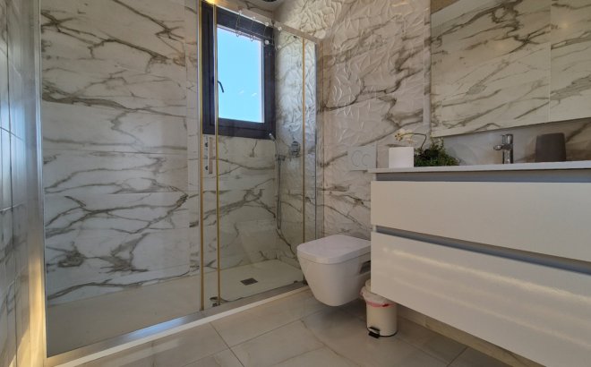 Resale - Villa -
Torrevieja - Costa Blanca