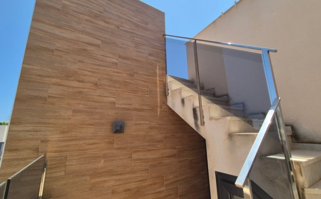 Resale - Villa -
Torrevieja - Costa Blanca