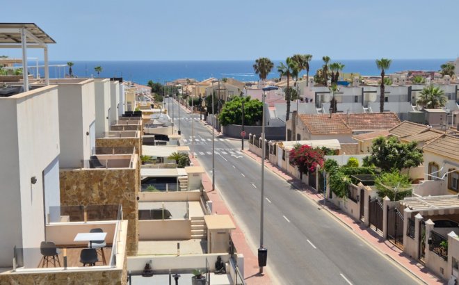 Resale - Villa -
Torrevieja - Costa Blanca