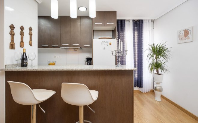 Resale - Apartment -
Torrevieja - Centro