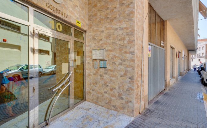 Resale - Apartment -
Torrevieja - Centro