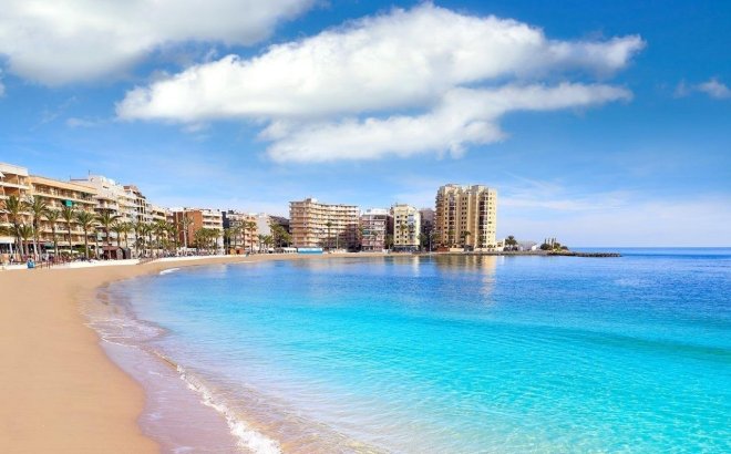 Resale - Town House -
Torrevieja - Cabo Cervera