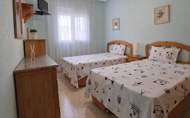 Revente - Appartement -
Torrevieja - Habaneras