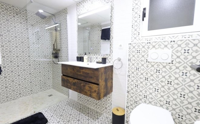 Resale - Apartment -
Torrevieja - Costa Blanca