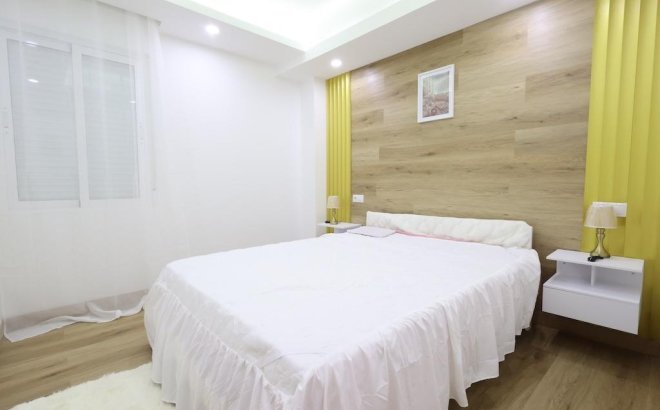 Resale - Apartment -
Torrevieja - Costa Blanca