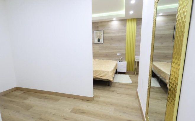 Resale - Apartment -
Torrevieja - Costa Blanca