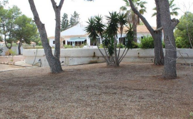 Resale - Villa -
Orihuela Costa - Villamartín