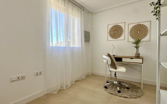 Resale - Apartment -
Torrevieja - Costa Blanca