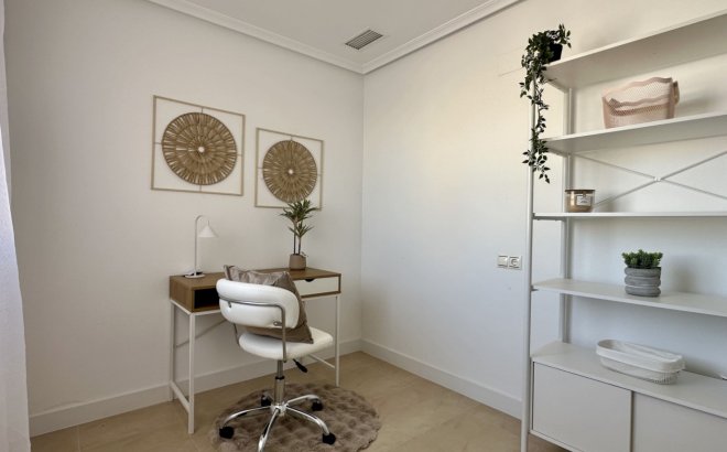 Resale - Apartment -
Torrevieja - Costa Blanca