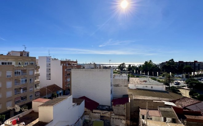 Resale - Apartment -
Torrevieja - Costa Blanca