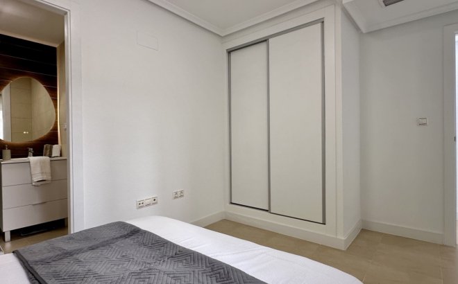 Resale - Apartment -
Torrevieja - Costa Blanca