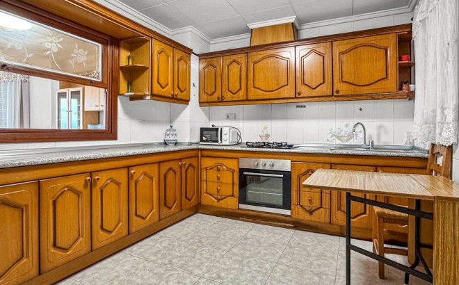 Resale - Apartment -
Torrevieja - Costa Blanca