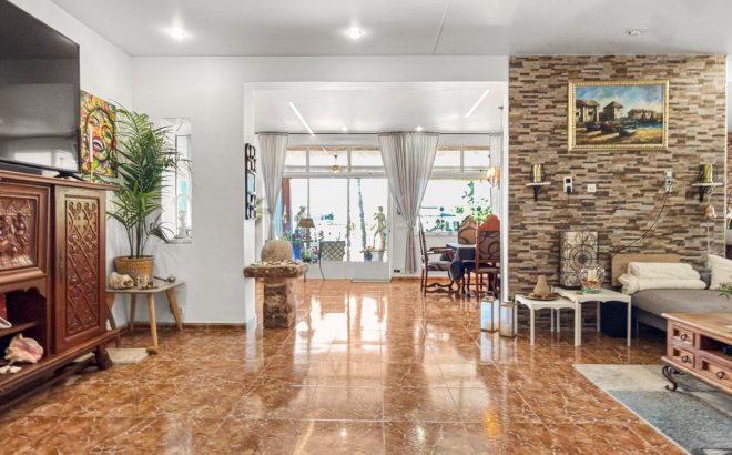 Resale - Villa -
Ciudad Quesada - Costa Blanca