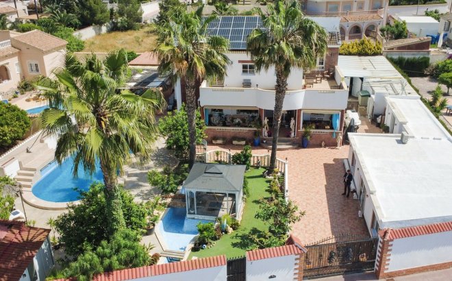 Resale - Villa -
Ciudad Quesada - Costa Blanca
