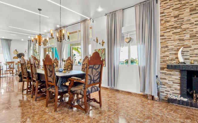 Resale - Villa -
Ciudad Quesada - Costa Blanca