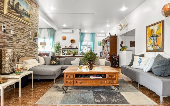 Resale - Villa -
Ciudad Quesada - Costa Blanca
