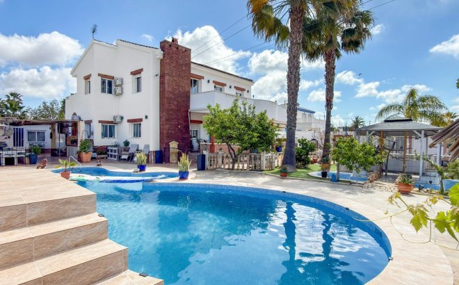 Resale - Villa -
Ciudad Quesada - Costa Blanca