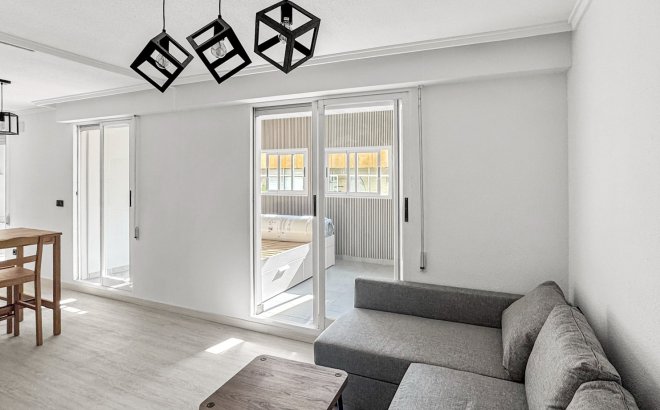 Resale - Apartment -
Torrevieja - Costa Blanca