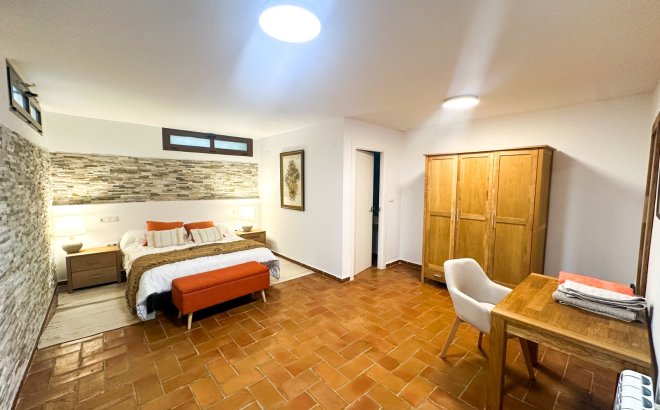 Resale - Villa -
Dehesa de Campoamor - Costa Blanca
