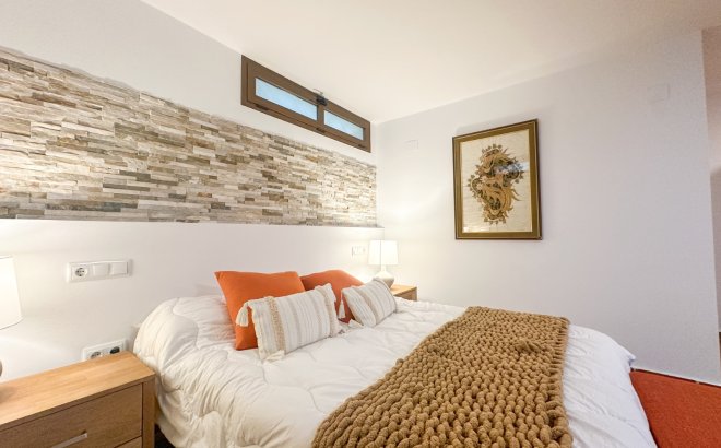 Resale - Villa -
Dehesa de Campoamor - Costa Blanca