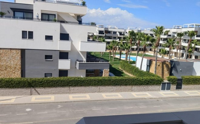 Resale - Apartment -
Orihuela Costa - PAU 8