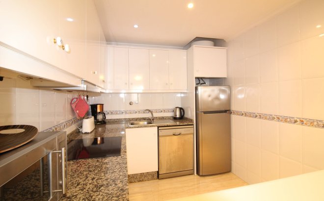 Resale - Apartment -
Torrevieja - Centro