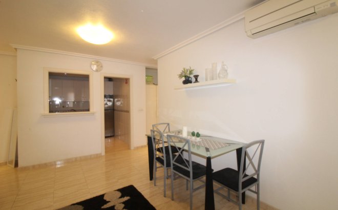 Resale - Apartment -
Torrevieja - Centro