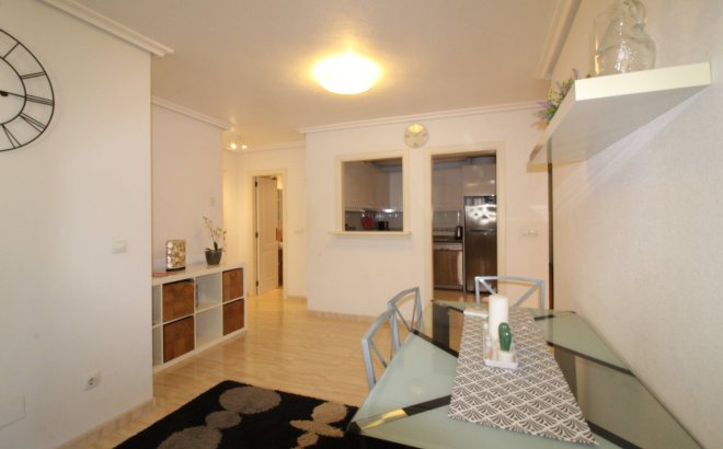 Resale - Apartment -
Torrevieja - Centro