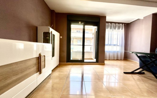 Resale - Apartment -
Torrevieja - Costa Blanca
