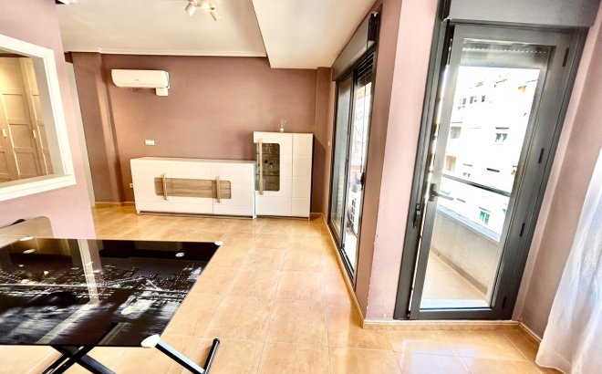 Resale - Apartment -
Torrevieja - Costa Blanca