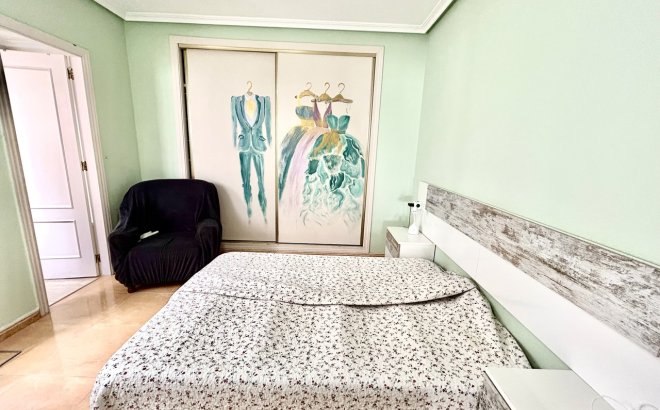 Resale - Apartment -
Torrevieja - Costa Blanca