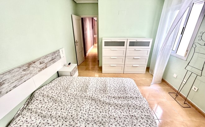 Resale - Apartment -
Torrevieja - Costa Blanca