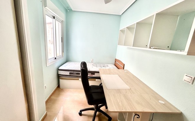 Resale - Apartment -
Torrevieja - Costa Blanca