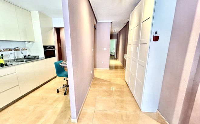 Resale - Apartment -
Torrevieja - Costa Blanca