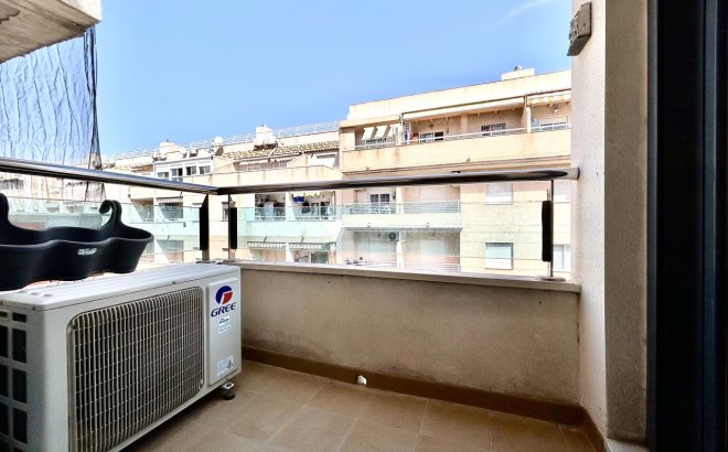 Resale - Apartment -
Torrevieja - Costa Blanca