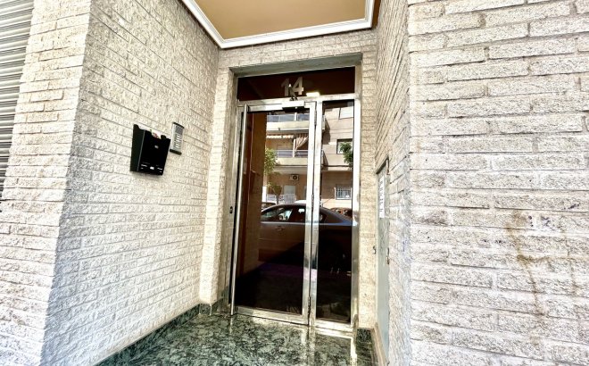 Resale - Apartment -
Torrevieja - Costa Blanca