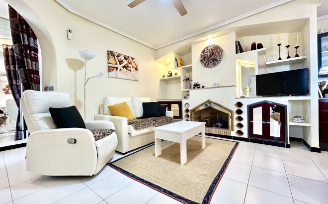 Resale - Apartment -
Los Altos - Costa Blanca