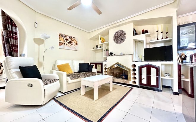 Resale - Apartment -
Los Altos - Costa Blanca