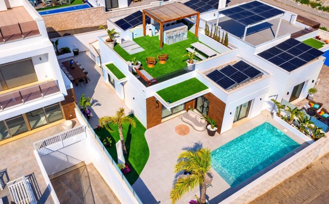 Resale - Villa -
Las Filipinas - Inland