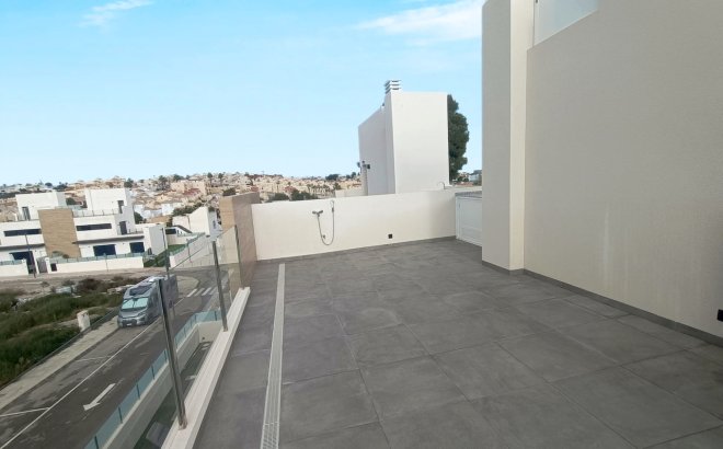 Resale - Villa -
Villamartin - Costa Blanca